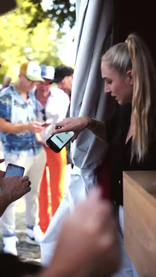 Reel-Dreh bei einem Luxusauto-Event – Content-Produktion der Social Media Agentur Stuttgart Monkeyreels